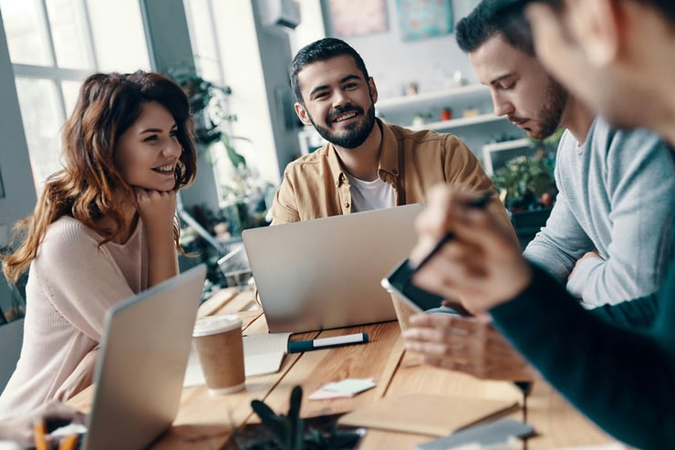 At a strategy session, the IT team and their CSP partner discuss shifting from a one-size-fits-all approach to a dynamic licensing mix for true flexibility.