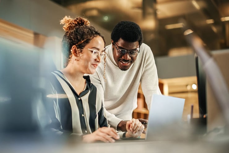 A people manager benefits from MSP guidance that clearly differentiates managed services from alternative support models, helping leadership choose an approach aligned to business outcomes.