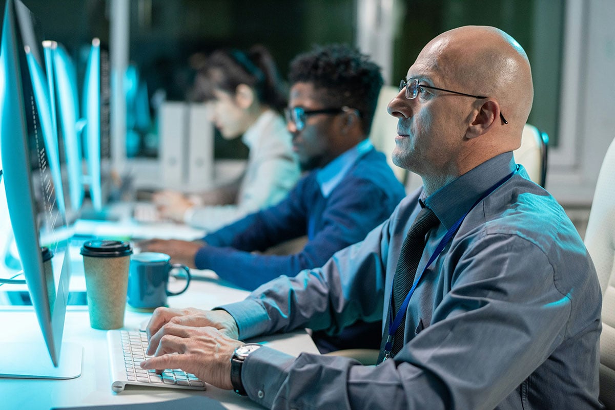 Following a Hybrid Cloud Security assessment, an employee at an organization can now securely collaborate with coworkers through business apps and workloads from anywhere, thanks to robust security solutions that were implemented.