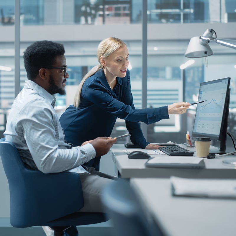 An admin uses Microsoft Priva to assess where personal data is stored, how it moves across the organization, and how privacy trends evolve over time, providing visibility into data flows and ensuring compliance with evolving privacy regulations.