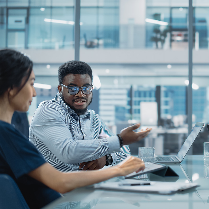 An employee leverages Microsoft Priva insights to better understand privacy issues within the organization and identify actionable steps to remediate risks, empowering them to proactively address vulnerabilities and enhance data security.
