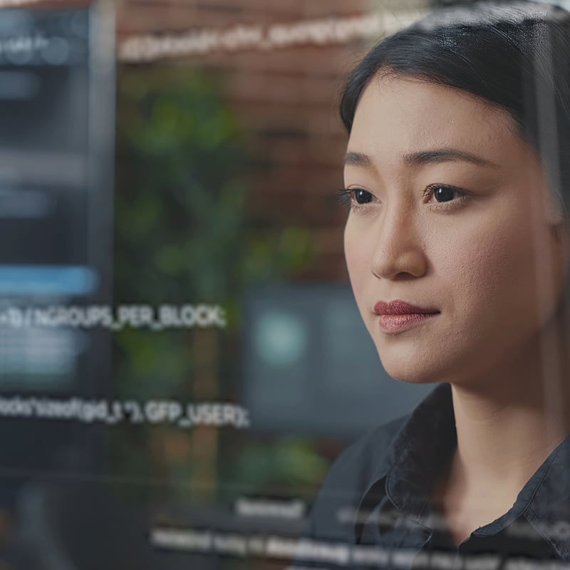 A SOC analyst uses Microsoft Security Copilot to transform investigation findings into exportable natural-language reports, making it easier to communicate incident details to security stakeholders.